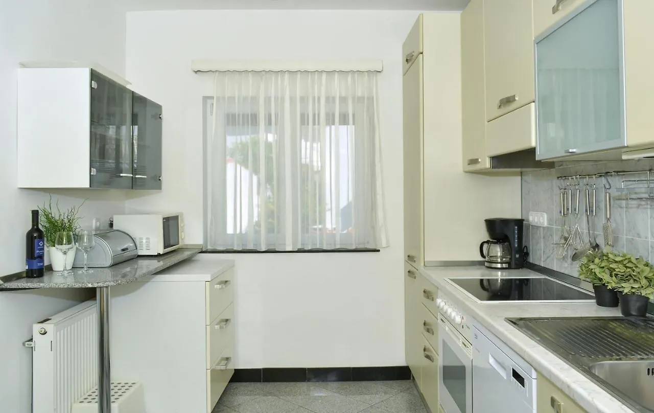 Villa Klaudia Trogir 0*,